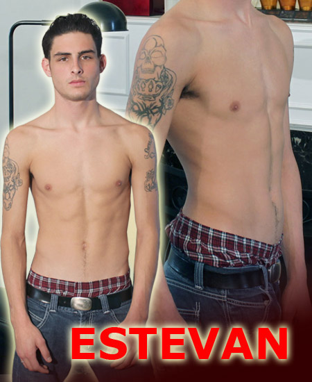 Naked Latinos - Estevan